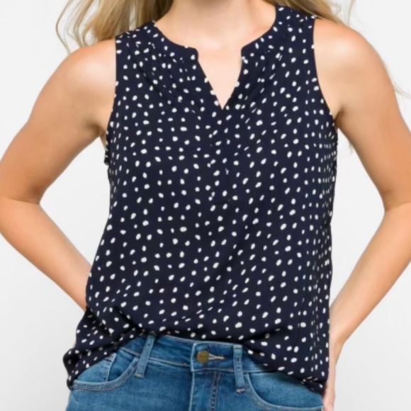 Mix by 41 Hawthorn Mclean Split Neck Sleeveless Blouse - Picture 1 of 4